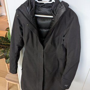 Arc'teryx Women's Insulated Gore Tex Jacket